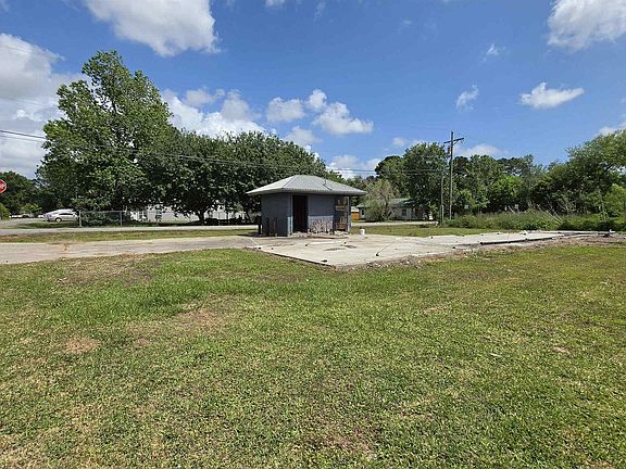 4th image of 3538 10th St