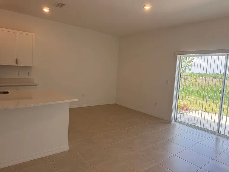 11820 Glenside Ter — Photo 43