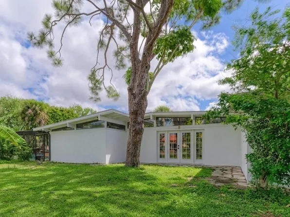 315 Park Blvd S, Venice, FL 34285