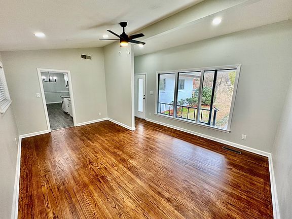 5th image of 4470 Lapaloma Dr