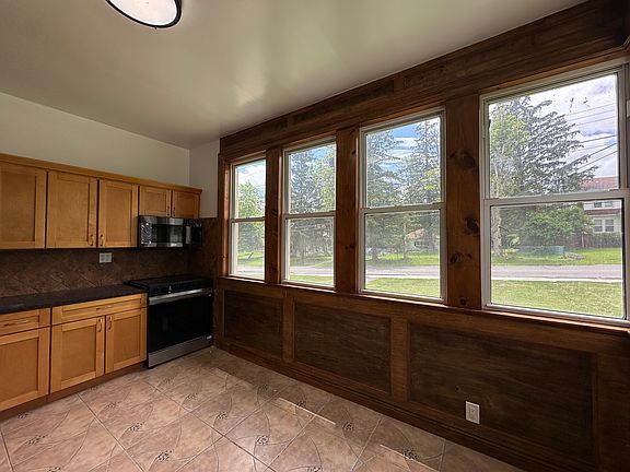 2nd image of 97 Buckley St #1