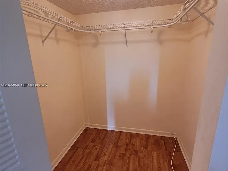1800 N Lauderdale Ave #1210 — Photo 9