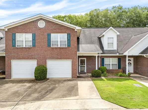 2428 E University Dr APT 304, Auburn, AL 36830