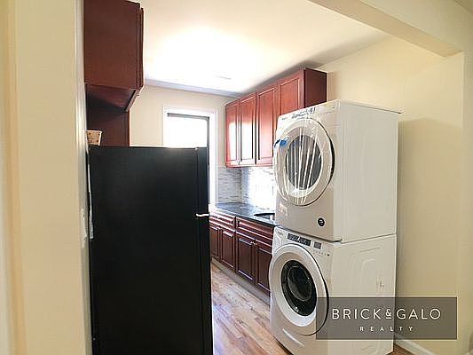 1st image of 542 Parkside Ave #5E