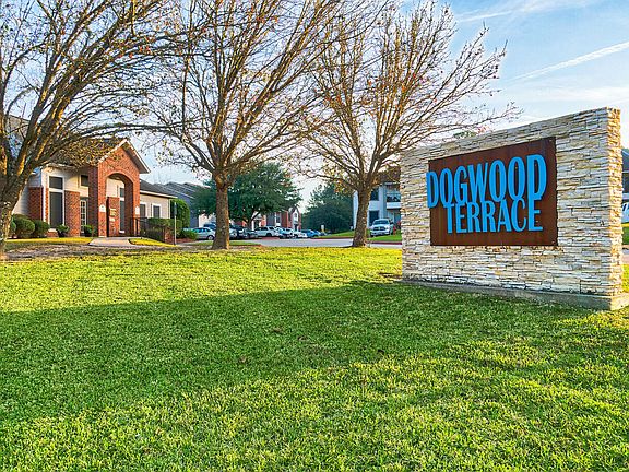 2nd image of 1501 S Magnolia St #2B-2Ba-964Sqft