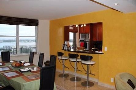 4th image of 18151 NE 31st Ct APT 1701