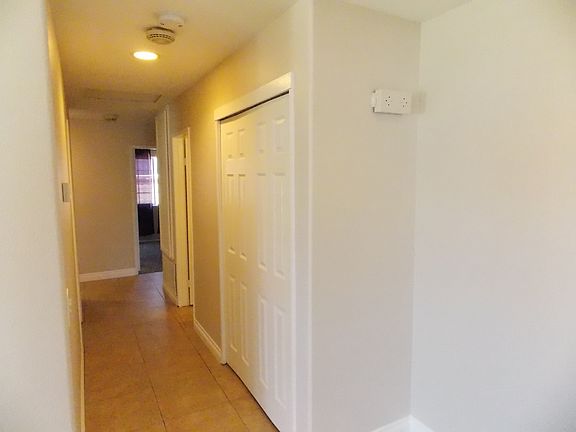 Hallway to bedrooms...