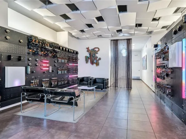 334 Carondelet St APT 206, New Orleans, LA 70130