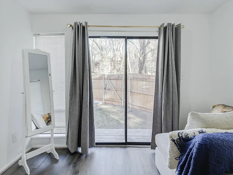 58 E Lakeshore Dr — Photo 43