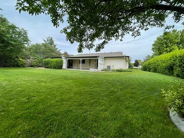 14901 Eagle Dr — Photo 20
