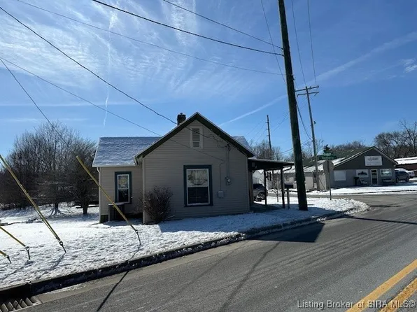 601 E Hackberry Street, Salem, IN 47167