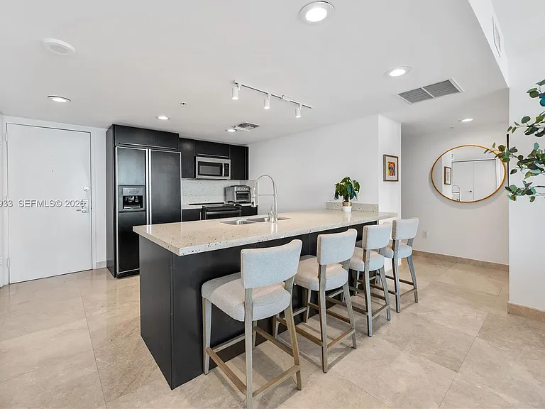 665 NE 25th St #1503 — Photo 9