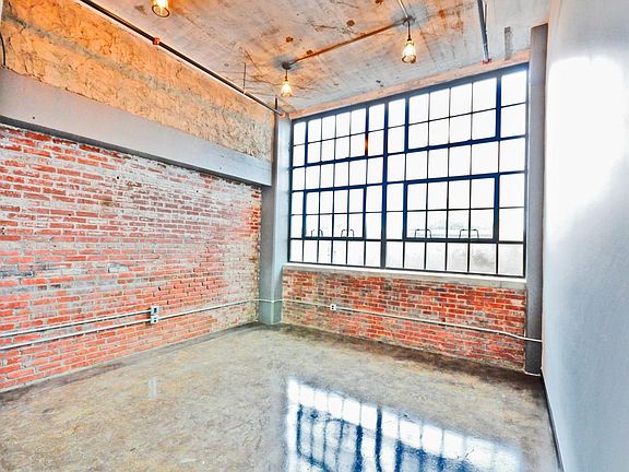 3rd image of 426 Memphis St #208