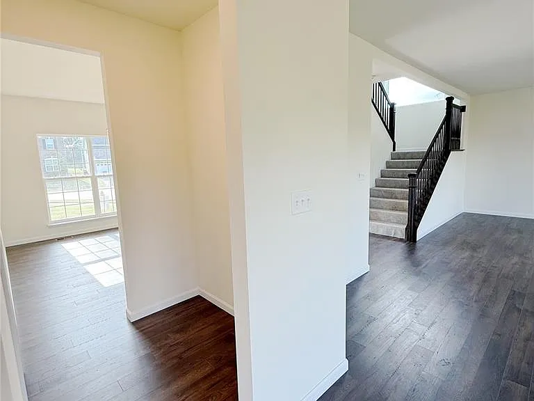 302 Windmill View Ct — Photo 20