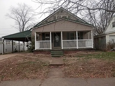 1331 Main St photo 1