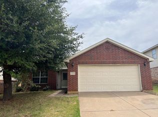 1601 Hedgewood Trl, Fort Worth, TX 76112