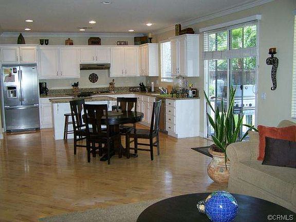 5th image of 39888 Banyan St