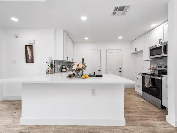 5323 King Richard Dr, Katy, TX 77493