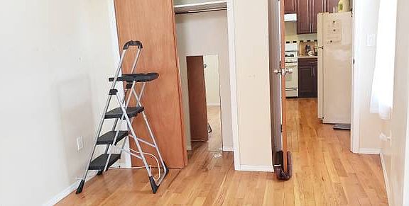 5th image of 2301 Astoria Blvd APT 2R