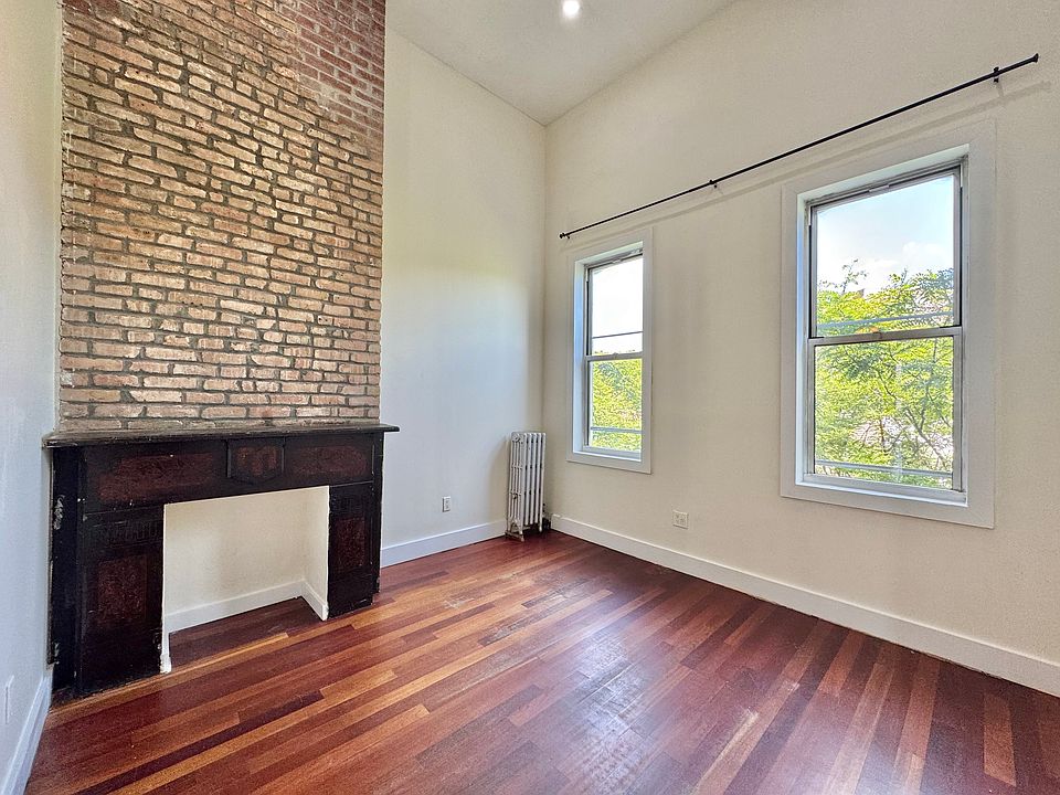 1st image of 171 Stanhope St APT 3R