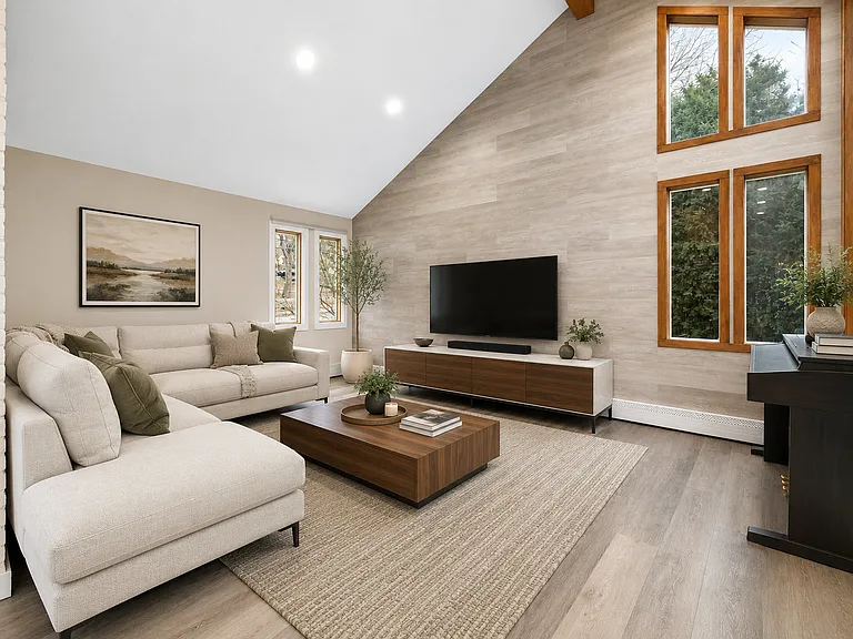351 Winchester St — Photo 4