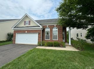 54 Pebble Creek Rd, Dayton, NJ 08810