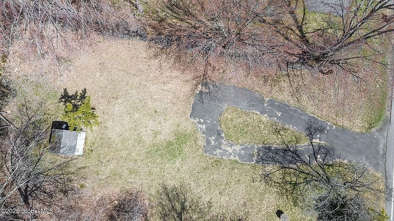 3rd image of 343 Ferris Road