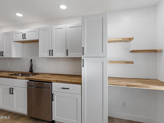 4th image of 6440 W Carol Ave