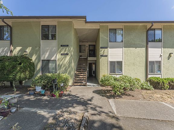 2nd image of 3383 NE 162nd Ave