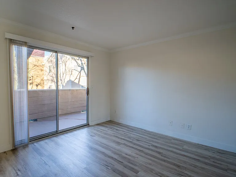 1019 Dornajo Way #160 — Photo 9