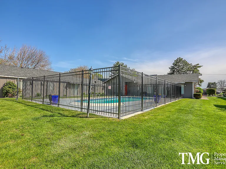 200 Waldron St — Photo 7
