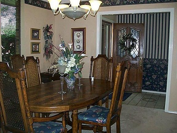 5th image of 917 Lakeland Dr