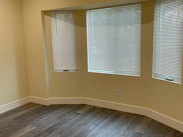 1825 Berkeley Way — Photo 24