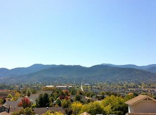 942 Mountain Meadows Cir, Ashland, OR 97520