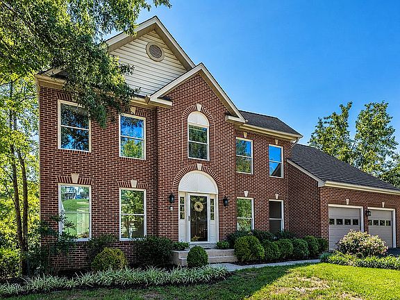 5th image of 9005 Shadybrook Dr