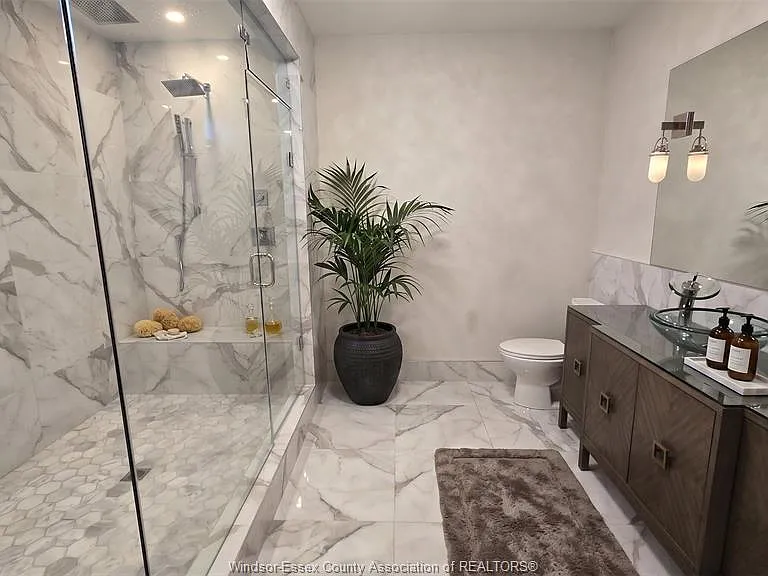 380 Shoreview Cir — Photo 22