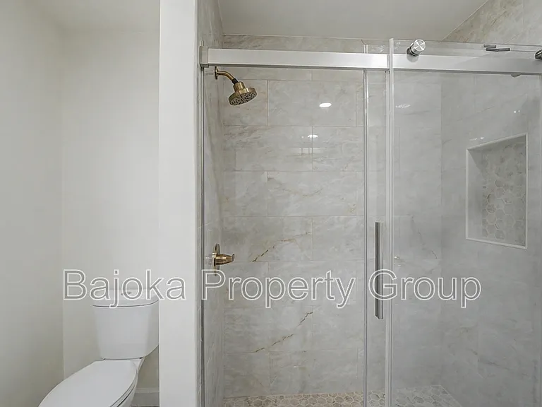43018 Burlington Dr — Photo 12