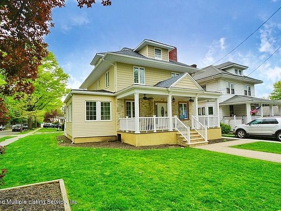 2nd image of 18 Westcott Blvd #2
