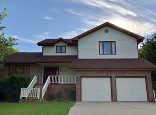 1721 Kings Rd, Manhattan, KS 66503