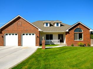 4230 W 32nd Ave, Kennewick, WA 99337