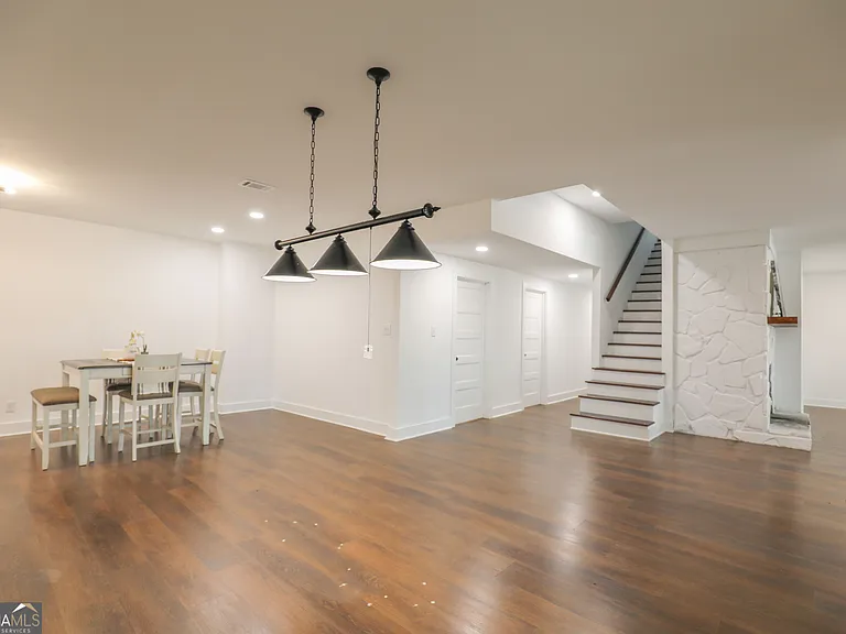212 Southland Dr — Photo 15