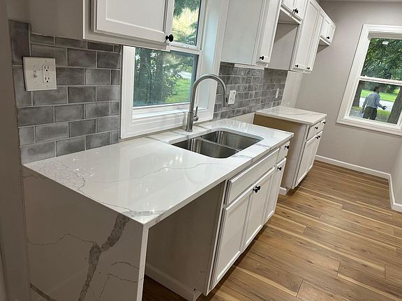 2nd image of 1008 Commerce Dr