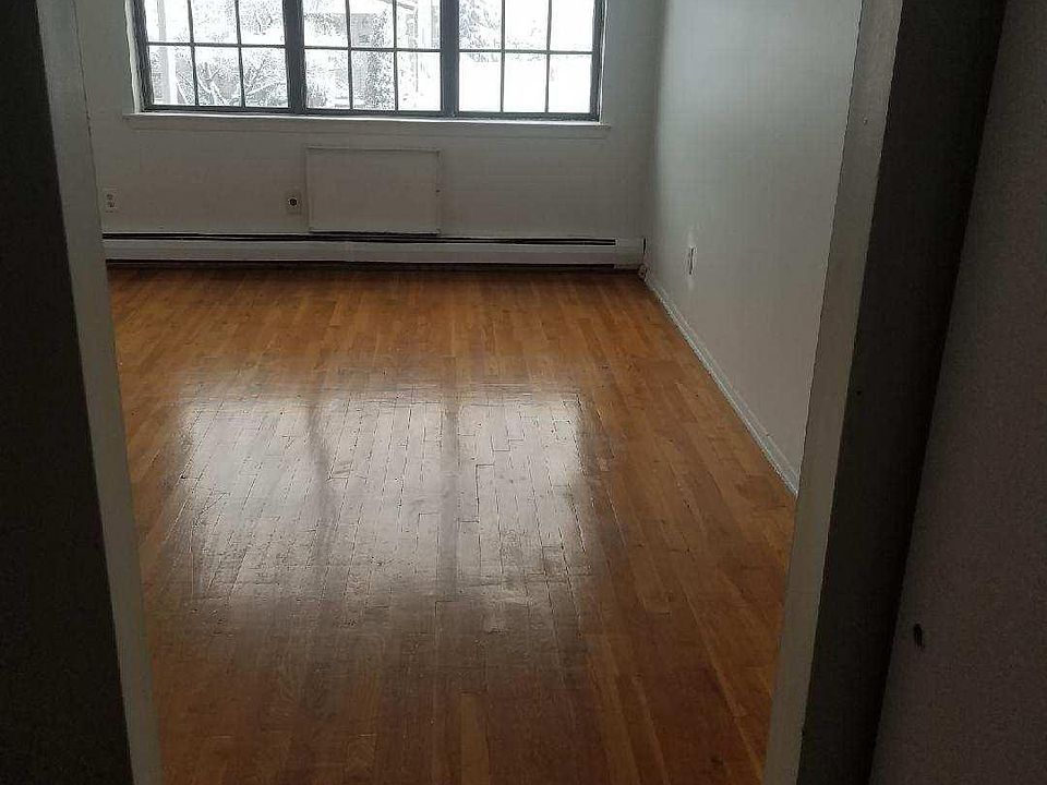 1st image of 15610 78th St Floor 2