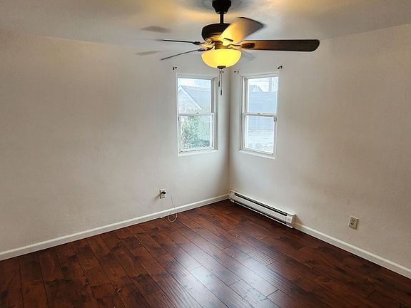 5th image of 905 E Jackson Ave #907