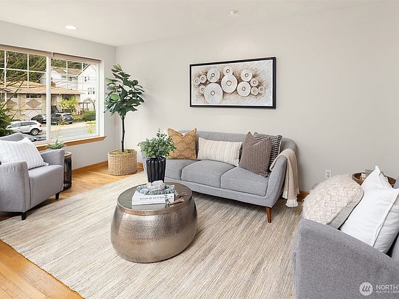 4th image of 13810 Greenwood Avenue N #A