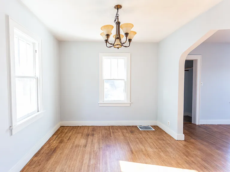 720 S Willow Ave — Photo 6