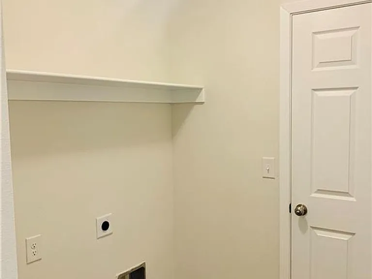 936 E Bunting St — Photo 18