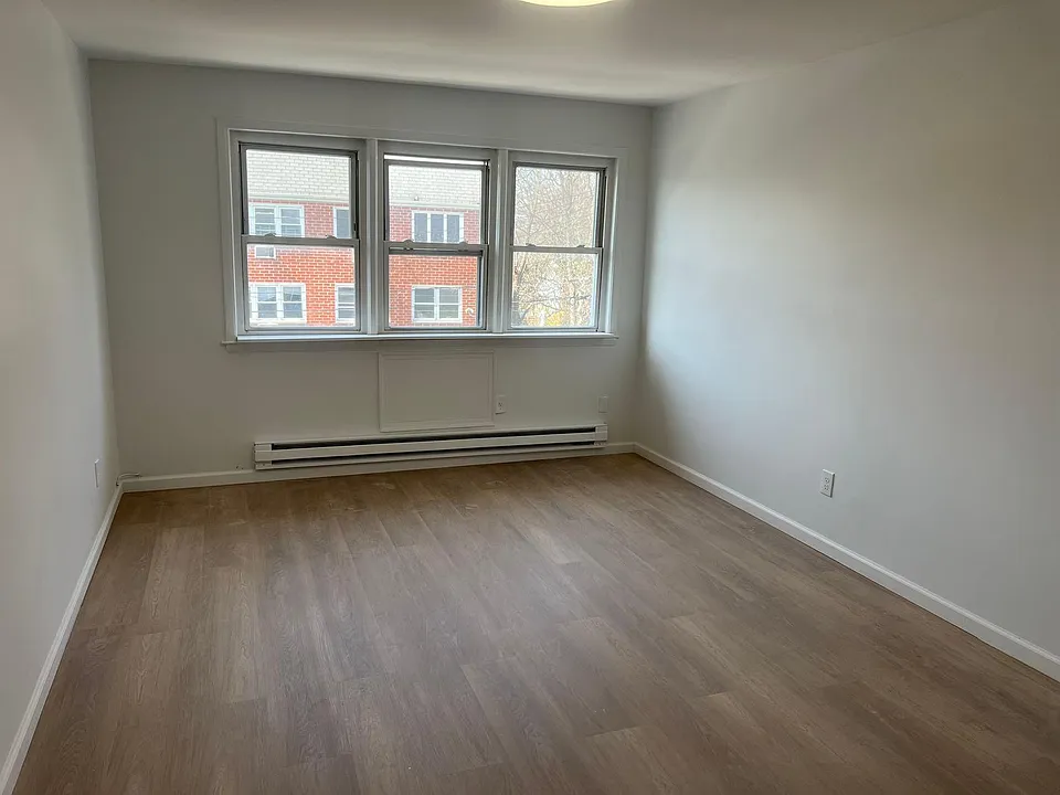 12XX 118th St #2