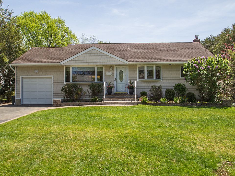 1st image of 3 Haven Ln