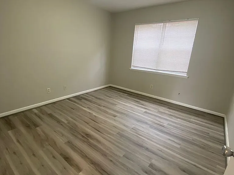 301 E Choccolocco St — Photo 6